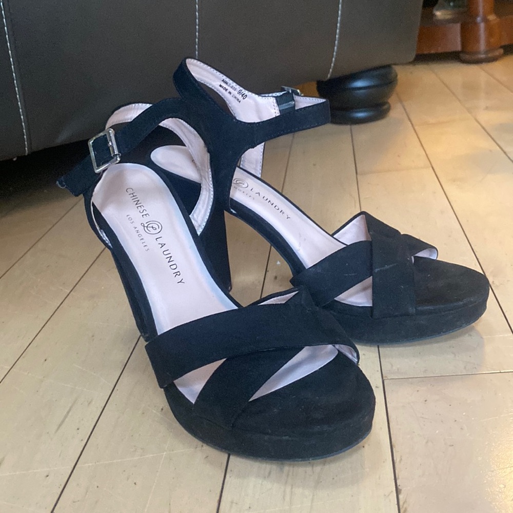 Black Open-toed heels size 9